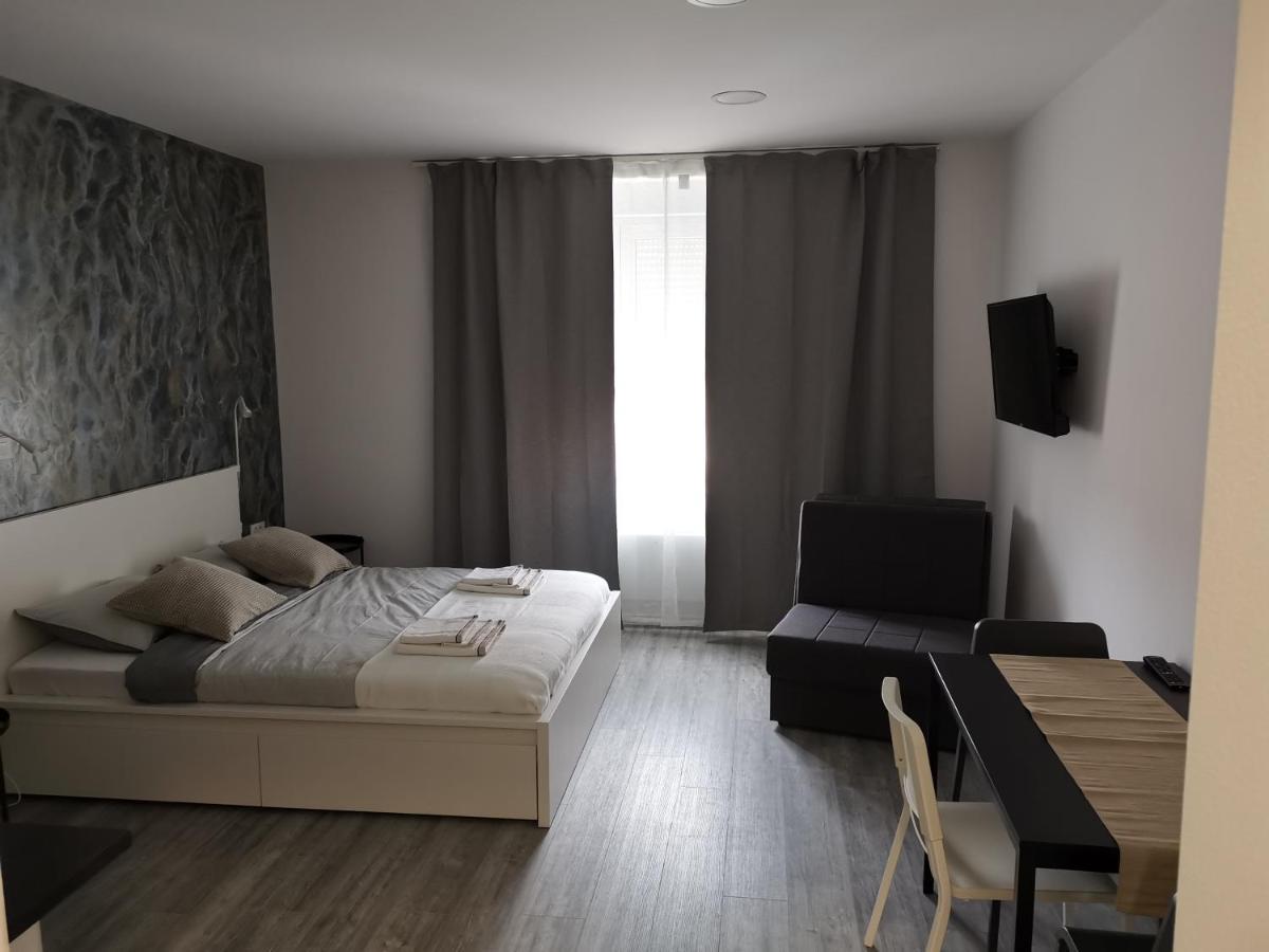 Apartmani Karlo Загреб Екстер'єр фото