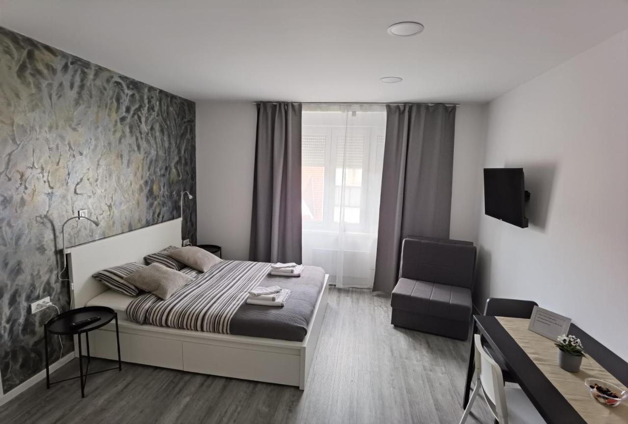 Apartmani Karlo Загреб Екстер'єр фото