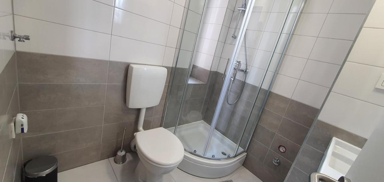 Apartmani Karlo Загреб Екстер'єр фото