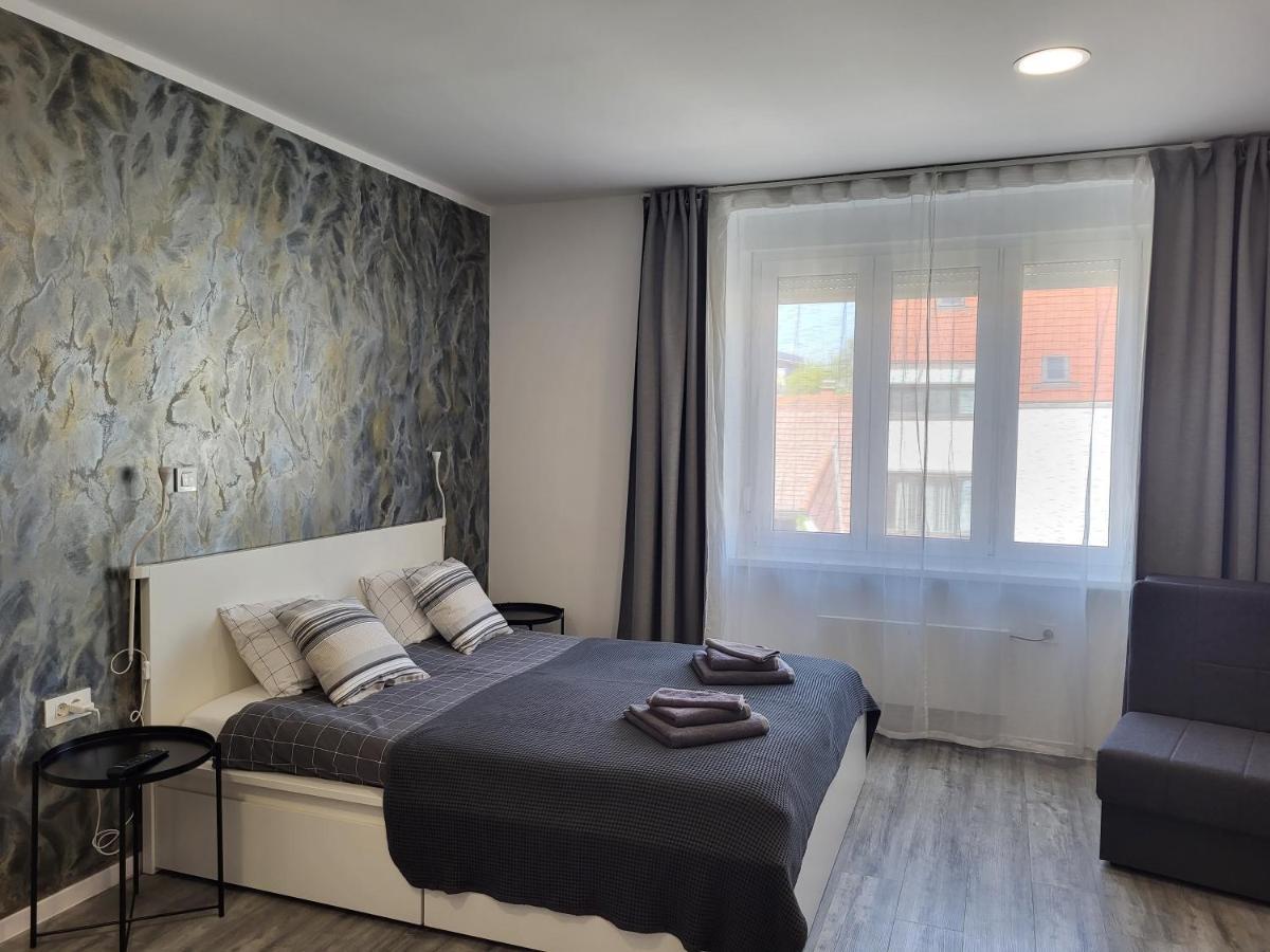 Apartmani Karlo Загреб Екстер'єр фото